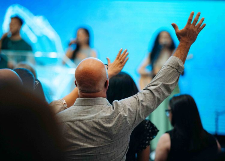 evangelicos-no-brasil-serao-36%-da-populacao-em-2026,-revela-estudo