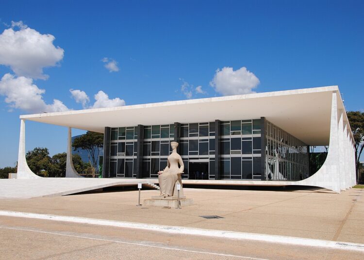 stf-invalida-leis-de-mais-2-municipios-que-proibiam-linguagem-neutra-em-escolas