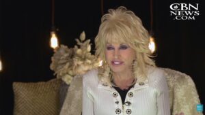 lenda-do-country,-dolly-parton-morre-aos-80-anos:-“esta-nos-bracos-de-jesus”