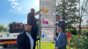 berco-da-reforma,-alemanha-tem-1a-cidade-a-incluir-oracao-islamica-em-placas-publicas