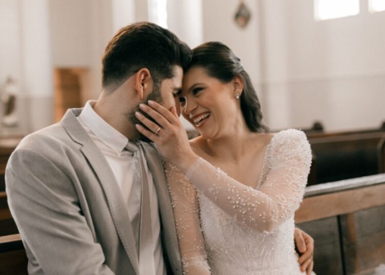 pesquisa:-casais-que-frequentam-igreja-sao-mais-felizes-no-casamento