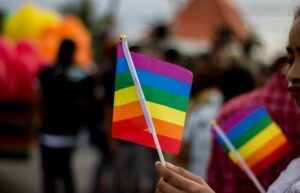 numero-de-adolescentes-que-se-identificam-como-gays-ou-bissexuais-cai-nos-eua