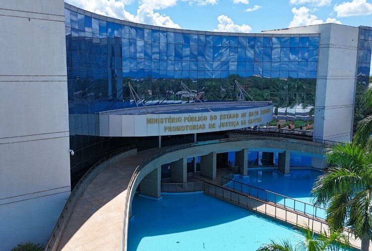 apos-denuncia-sobre-pai-nosso,-mp-recomenda-fim-de-oracoes-em-escola-de-cuiaba