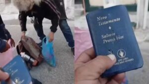 biblia-salva-homem-de-ser-esfaqueado-durante-assalto-no-ceara